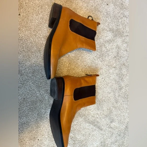 Cole Haan Tan and Brown Ankle Boots - Picture 6 of 9